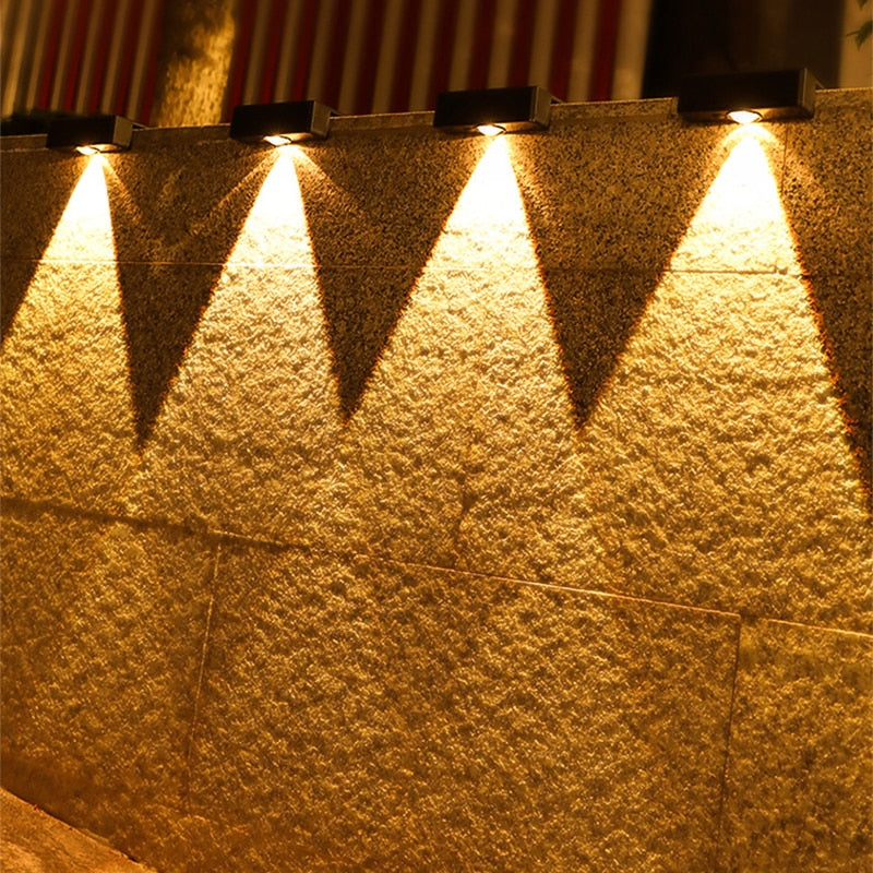 SolarGuard - Lampe solaire d'extérieur durable et moderne